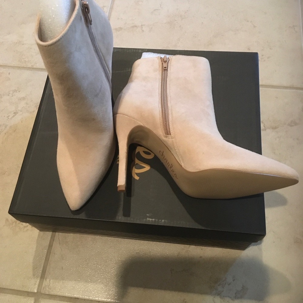 Charles David Cream Heeled Boots